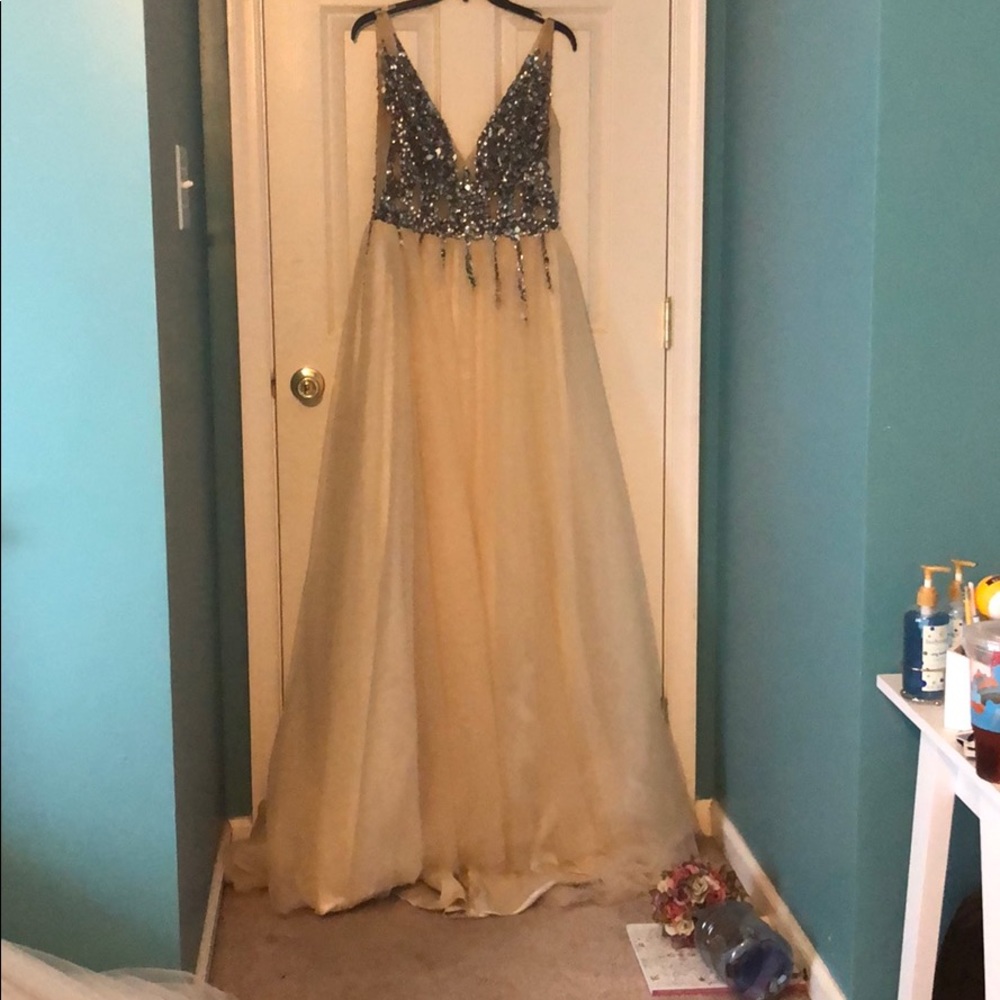 Long, sequined, champagne prom dress